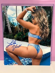 Lola Vice Sexy Swimsuit Booty Signed Autograph 8x10 WWE TNA AEW NXT - Picture 1 of 1