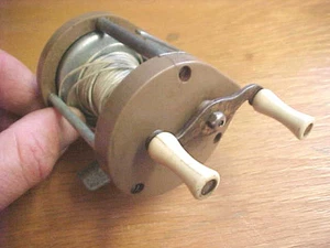 FT4 Vintage Angelrolle Baitcaster Baitcasting Made in Japan primitiv - Bild 1 von 2