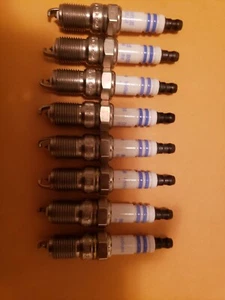 BOSCH SPARK PLUGS. DOUBLE IRIDIUM R6 - Picture 1 of 4