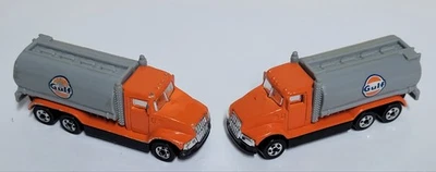 2 camiones cisterna Gulf 1991 Hot Wheels Foto 1 de 3