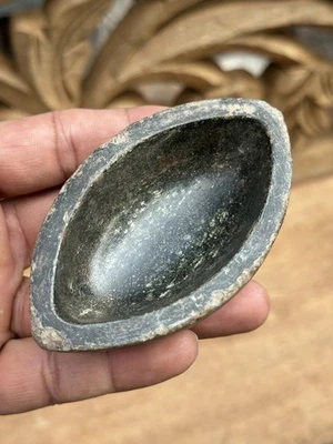 Antiguo mortero de especias Kharal miniatura raro piedra negra Foto 1 de 4