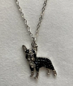 COLLAR BOSTON TERRIER CON PIEDRAS DE CRISTAL CON CADENA DE PLATA - Imagen 1 de 4