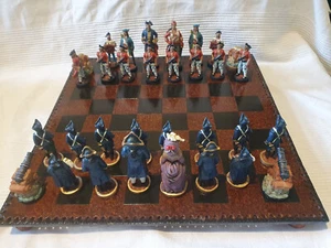 Schachspiel Piraten v Royal Navy und Brett - Bild 1 von 6