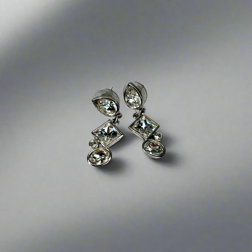 Brincos de gota ovais, lágrima e diamante Swarovski - Imagem 1 de 4