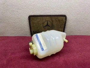 Mercedes Benz Oil Reservoir A1163200514 NOS - Picture 1 of 7