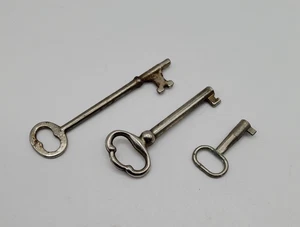 Vintage Skelett Schlüssel 3 Stück • Rustikal Antik Stil Eisen Schlüssel Wohndeko Handarbeit - Bild 1 von 5