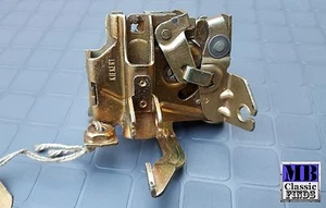 Mercedes Benz W126 left hood latch 280SE 380SE 500SE 500SEL 380SEL SE SEL OEM - Picture 1 of 5