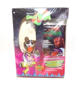 RARE SEALED 1996 SPACE JAM BASKETBALL TRADING CARDS BOX WITH JORDAN FIGURINE - Picture 1 of 8
