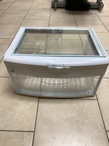 GE Profile Snack Pan - WR32X26198 with Cover Top Assembly WR32X10579 - Picture 1 of 3