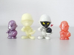 Twim Secret Base Mummy Bomber Capsule Mini Figur 2 Stück & Fingerpuppe 2 Stück - Bild 1 von 20