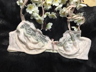  Sujetador con aros sin relleno Passionata talla it 3b us 34b eu 75b blanco rosa  Foto 1 de 4