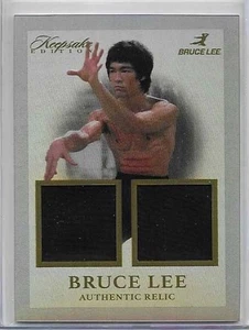 Bruce Lee 2024 Keepsake 50th Anniversary Kaleidoscope Edition Dual Relic #232 - Bild 1 von 2
