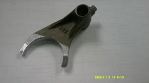 KAWASAK OEM SHIFT FORK 4th gear Output Vulcan 1500/1600 1998-2008 P/N 13140-1293 - Bild 1 von 7