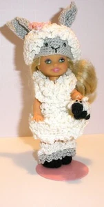 Barbie Kelly Chelsie Traje de Ganchillo con Amigurumi, Muñeca, Soporte para Muñeca, Accesorios - Imagen 1 de 6