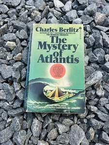 The Mystery of Atlantis by Charles Berlitz 1976 Vintage Avon Paperback Book - Picture 1 of 6