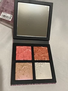 MAC Star Dipped Face Compact LIGHT Limited Edition Full Size New In Box - Picture 1 of 6