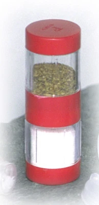 Coghlans Salz/Pfefferstreuer