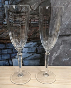 Marquis Waterford 2er Set Klar Kristallglas Sektflöten 9,5 Zoll Stern LESEN - Bild 1 von 18