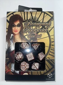 Q-Workshop Steampunk Reloj Beige Marrón 7 Piezas Juego de Dados NUEVO EN STOCK - Imagen 1 de 2
