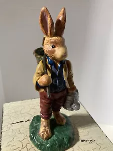 Figurine, rabbit holding a hoe and basket, watering can 7 inches - Picture 1 of 6