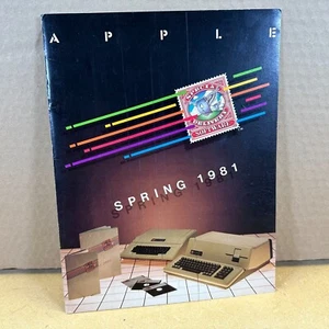 Casi 45 años de antigüedad_ CATÁLOGO DE PRIMAVERA Computer Apple_primavera 1981 - Imagen 1 de 18