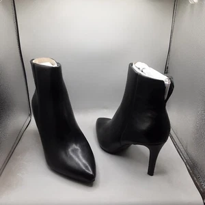 Me Too Ember Bootie Women's 8.5M Black Pointed Toe C900 - Picture 1 of 11