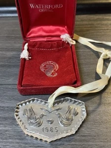 Adorno de Cristal Waterford 1985 Doce Días de Navidad Dos Palomas Tortuga con Caja - Imagen 1 de 7
