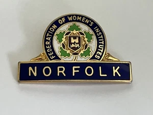 Norfolk Federation Of Women's Institutes Emaille Pin Anstecker Brosche - Bild 1 von 2