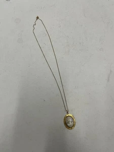 10k Gold Shell Cameo Necklace - Picture 1 of 7