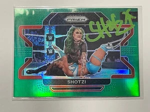 Tarjeta firmada por WWE SHOTZI Raw Smackdown - Imagen 1 de 1