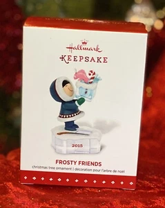 2015 Hallmark FROSTY FRIENDS #36 Ornament CARVING ICE BLOCK PRESENTS - Picture 1 of 5