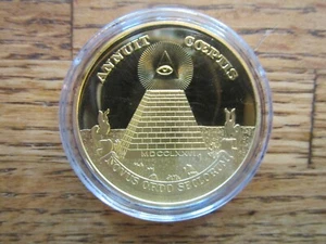Masonic Coin Gold Plated Pyramid with All Seeing Eye Freemason Eagle Back - Picture 1 of 3