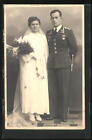 Foto-AK Feldwebel Luftwaffe w mundurze z mieczem na ślubie 