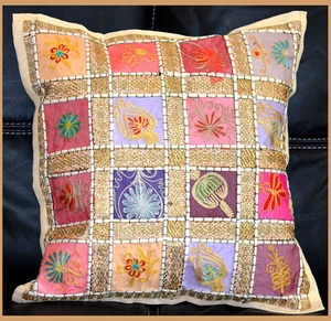 Funda de almohada de trabajo parche bordado a mano color beige blanco India - Imagen 1 de 12