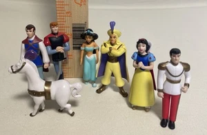 Disney Monorail Park Playset Replacement Parts Lot Of Figures - Picture 1 of 1