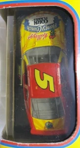 Terry Labonte #5 Kellogg's Honey Crunch 1996 Monte Carlo 1:64 scale Revell - Picture 1 of 8