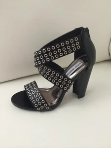 Neu Steve Madden Serel Damenschuhe schwarz rund silber Metallnieten - Bild 1 von 5