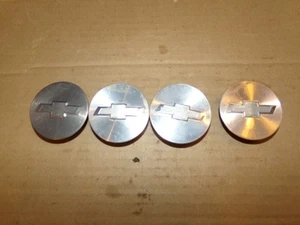 4 Used Chrome Wheel Rim Center Hub Caps For Chevy Silverado Suburban Tahoe - Bild 1 von 1