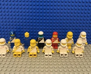 LEGO Classic Space Futuron Minifigures X 12 - Picture 1 of 7