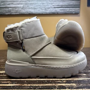 UGG Men City Mini Waterproof Leather Boots Men’s Size 10 Color DUNE BRAND NEW - Picture 1 of 7