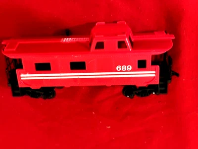 HO Scale Train Caboose Freight Car Ho Scale Red #689 VGC - Image 1 of 4