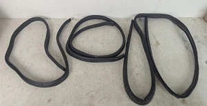 Mercedes W211 Under Hood Compartment Weather Seal Rubber Trim 03-09 E-Class OEM  - Bild 1 von 8