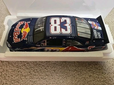 Brian Vickers 83 Red Bull 2010 1/24 Lionel Nascar diecast 1/990 raro Foto 1 de 4