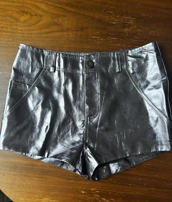 Pantalones cortos Nasty Gal para mujer The imitación cuero metálico tiro alto talla 4 Foto 1 de 4