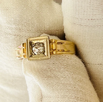 Vintage 14K Yellow Gold Child's Diamond Ring, size 2.75, stamped 14K 1.6 grams - Image 1 of 4