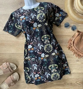 Fantastico abito retrò stampa floreale blu multicolore manica corta 8 BOOHOO - Foto 1 di 6