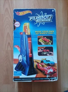 Set Hot Wheels Fusion Factory Coche Eléctrica. Nuevo en caja original - Foto 1 di 3