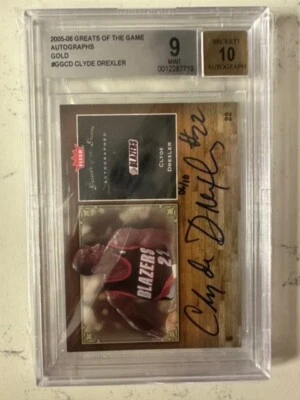 2005-06 Fleer Greats of the Game Clyde Drexler Auto Gold /10 #GGCD BGS 9 Auto 10 - Image 1 of 2