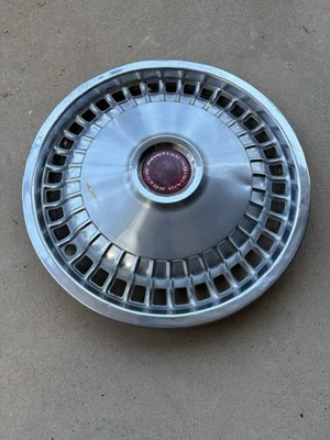 Pontiac LeMans 1971 cubierta de rueda Foto 1 de 4