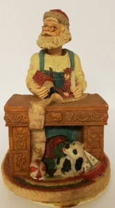 Weihnachtsmann Spieluhr, Weihnachtsmann am Schreibtisch checkt seine Liste, (SC04) - Bild 1 von 3